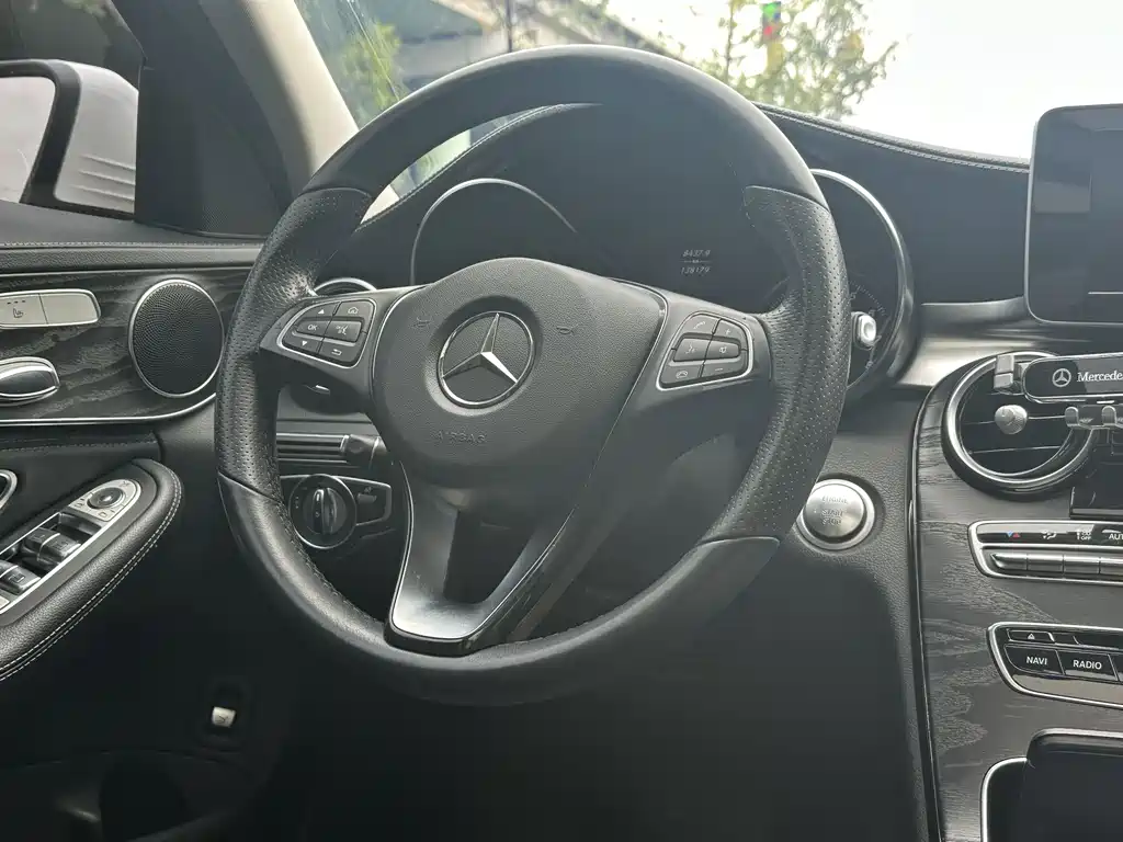 Mercedes-Benz C-Class — миниатюра 10