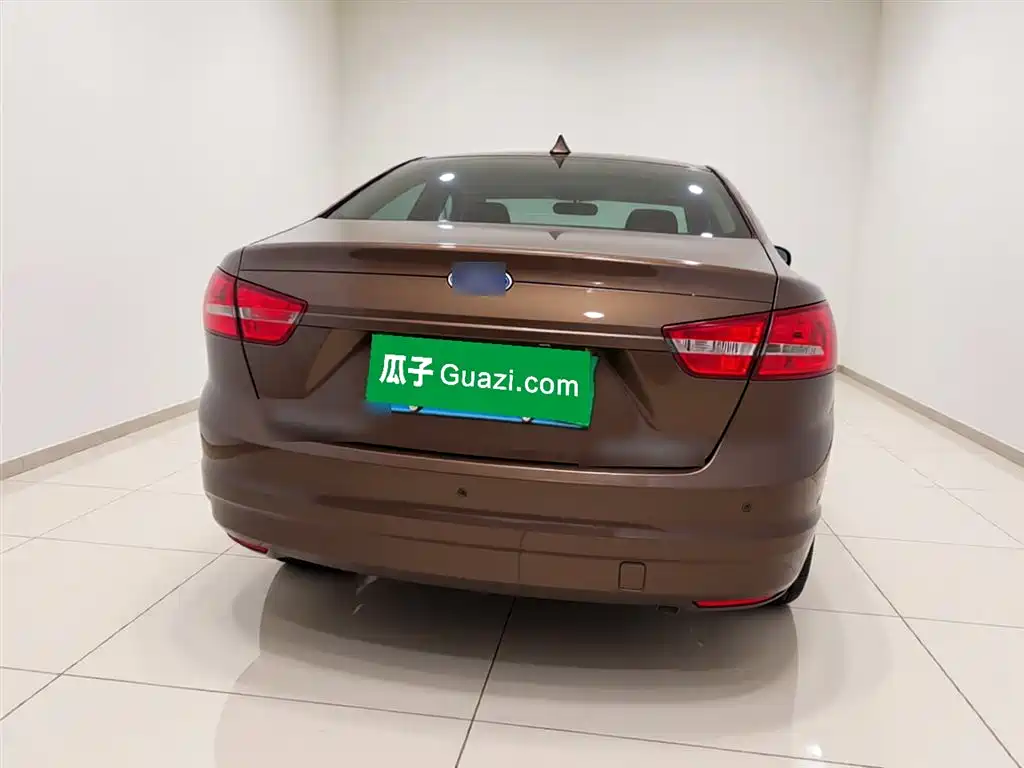 Ford Escort 2015 1.5L AT Comfort