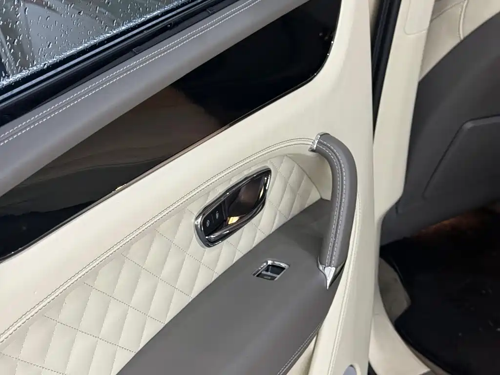Bentley Bentayga — фотографии объявления, Фото 14