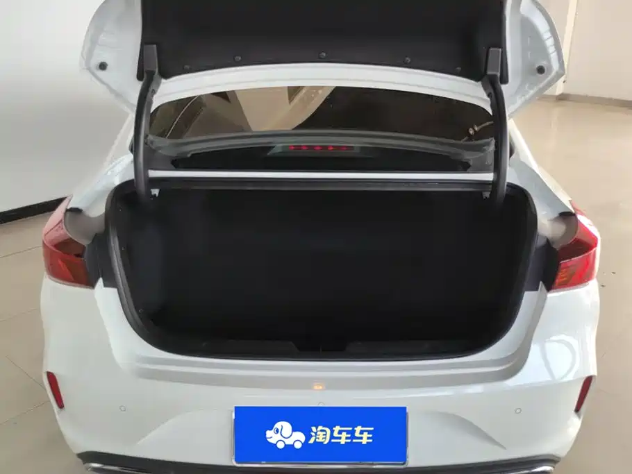 Changan Eado — миниатюра 4