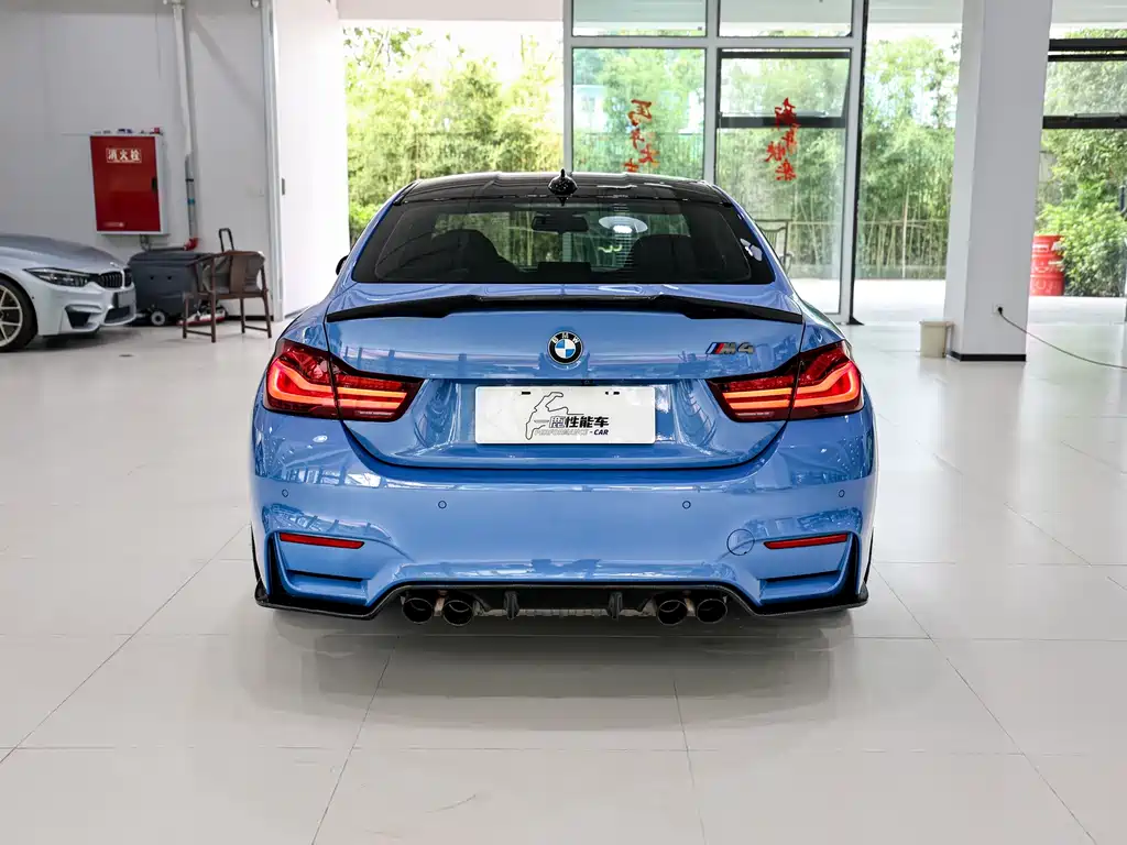 BMW M4 — миниатюра 5