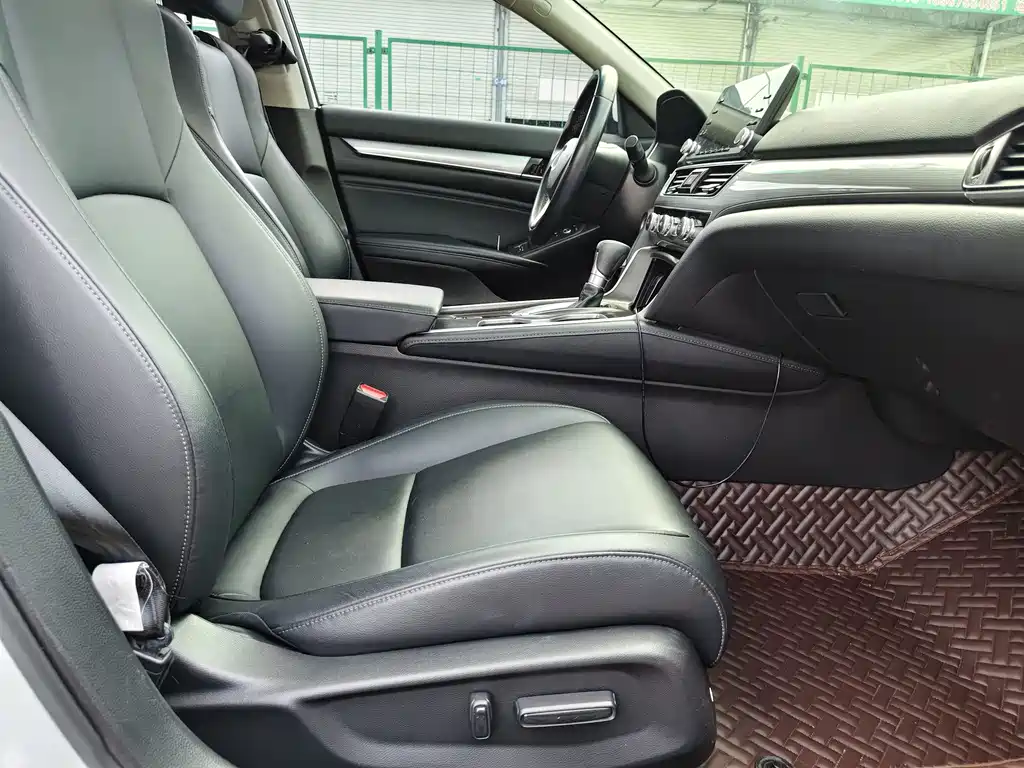 Honda Accord — миниатюра 6