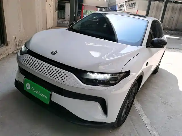 ZERO-RUNNING CAR ZERO RUN C11 2023