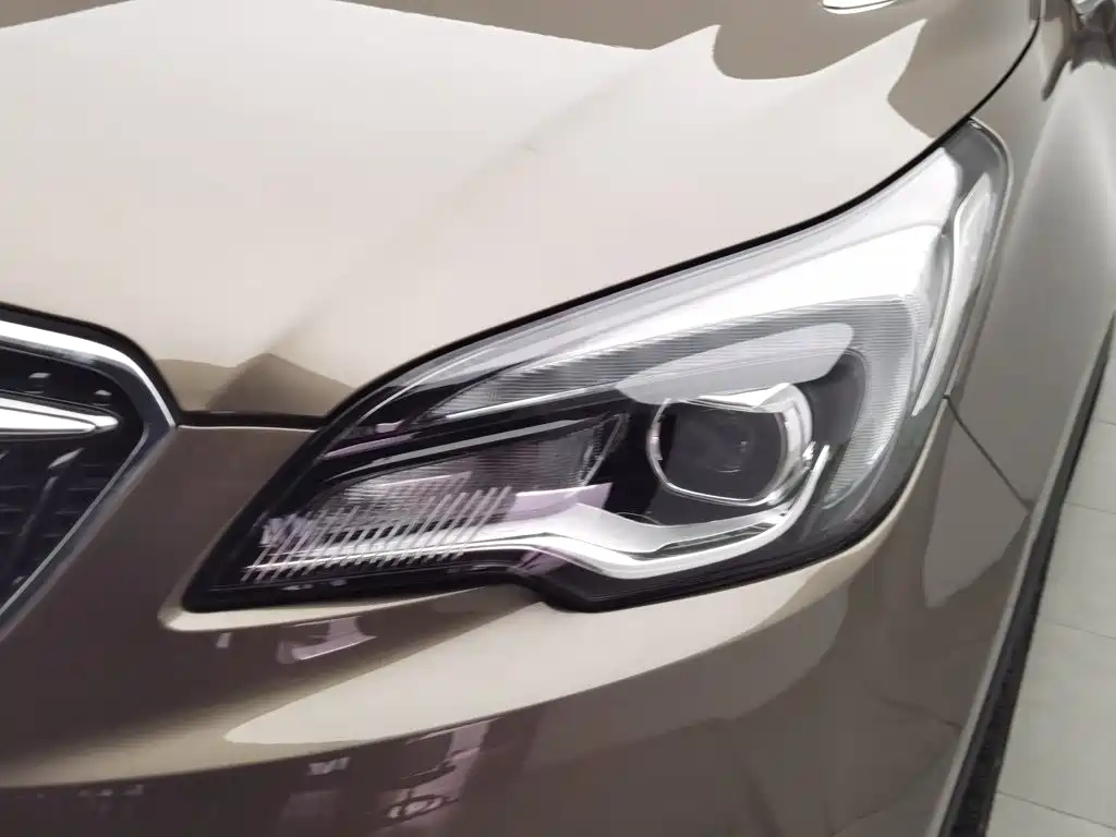 Buick Envision Plus — миниатюра 7