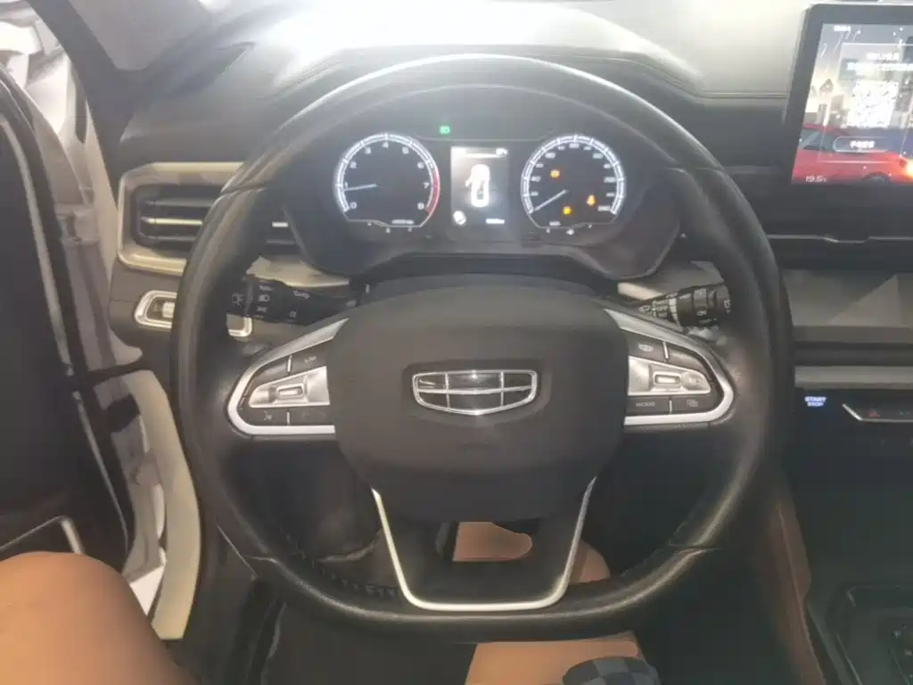 Geely Vision X6 — миниатюра 11