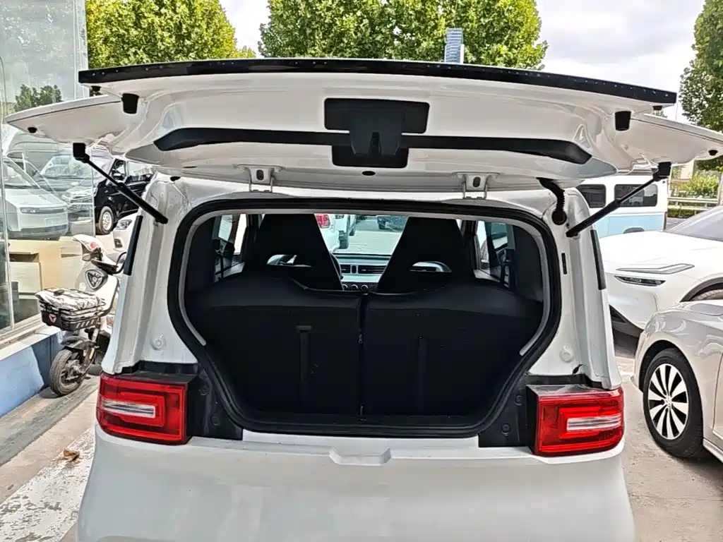 Wuling MINIEV — миниатюра 19