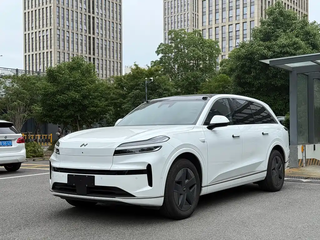 NIO Onvo L90 2025 Max 6-seat Edition