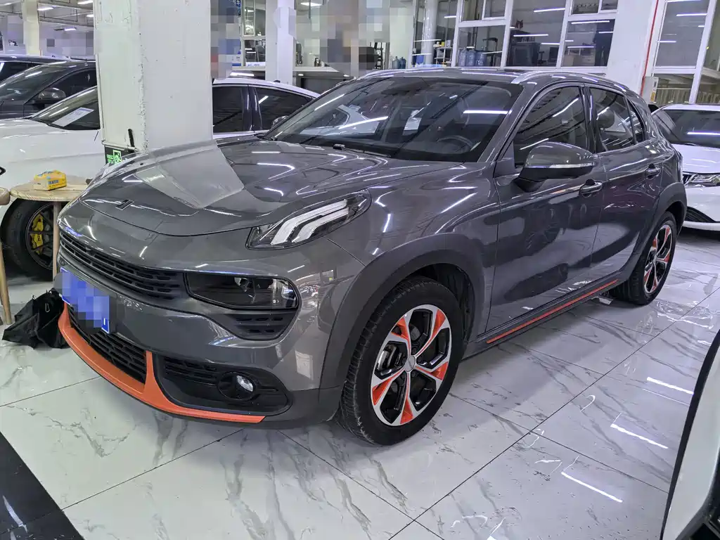 Lynk & Co 02