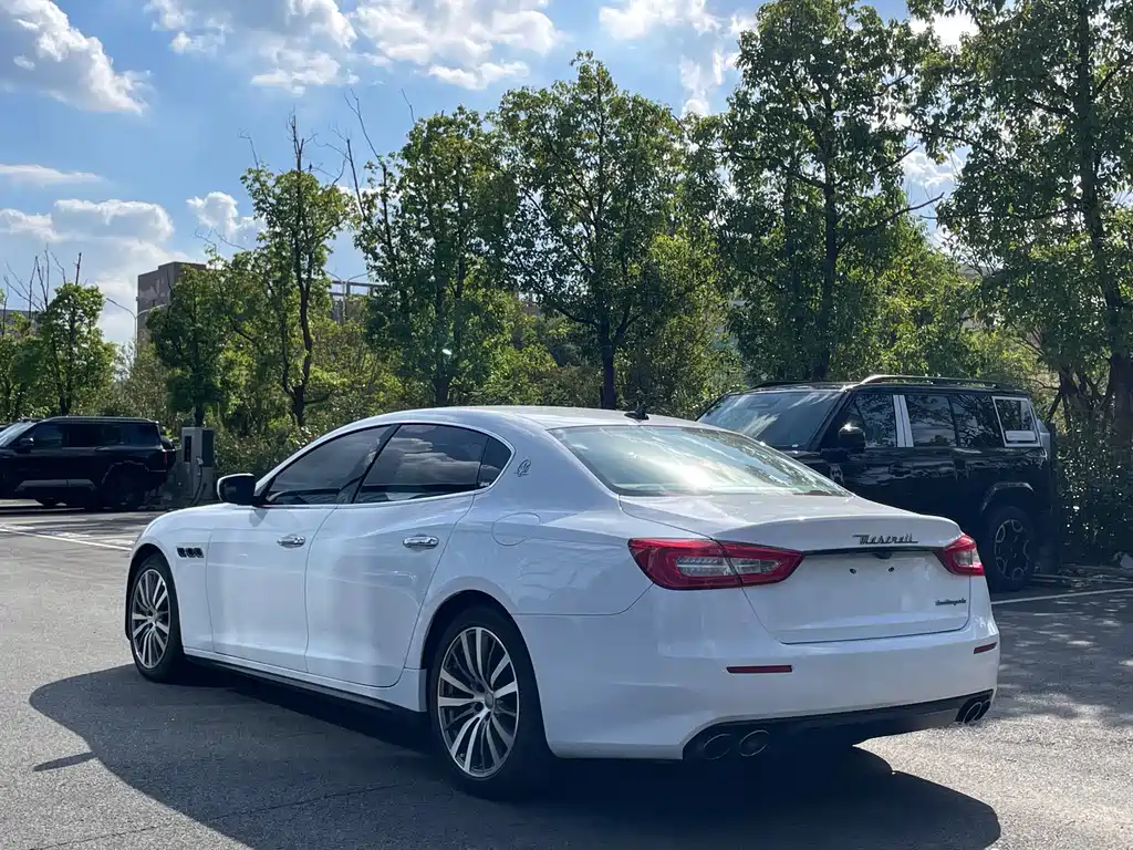 Maserati Quattroporte — миниатюра 15