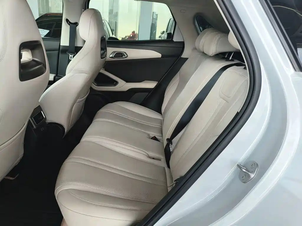 BYD Yuan UP — миниатюра 8