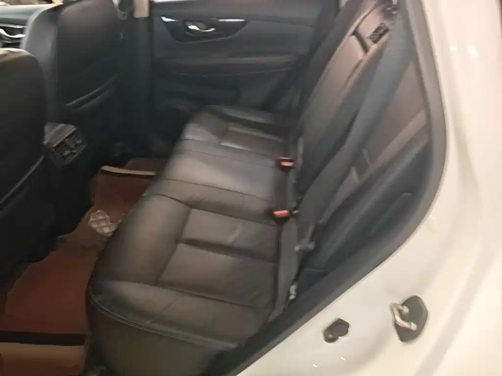 Nissan X-Trail — миниатюра 17