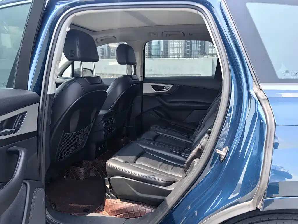 Audi Q7 — миниатюра 7