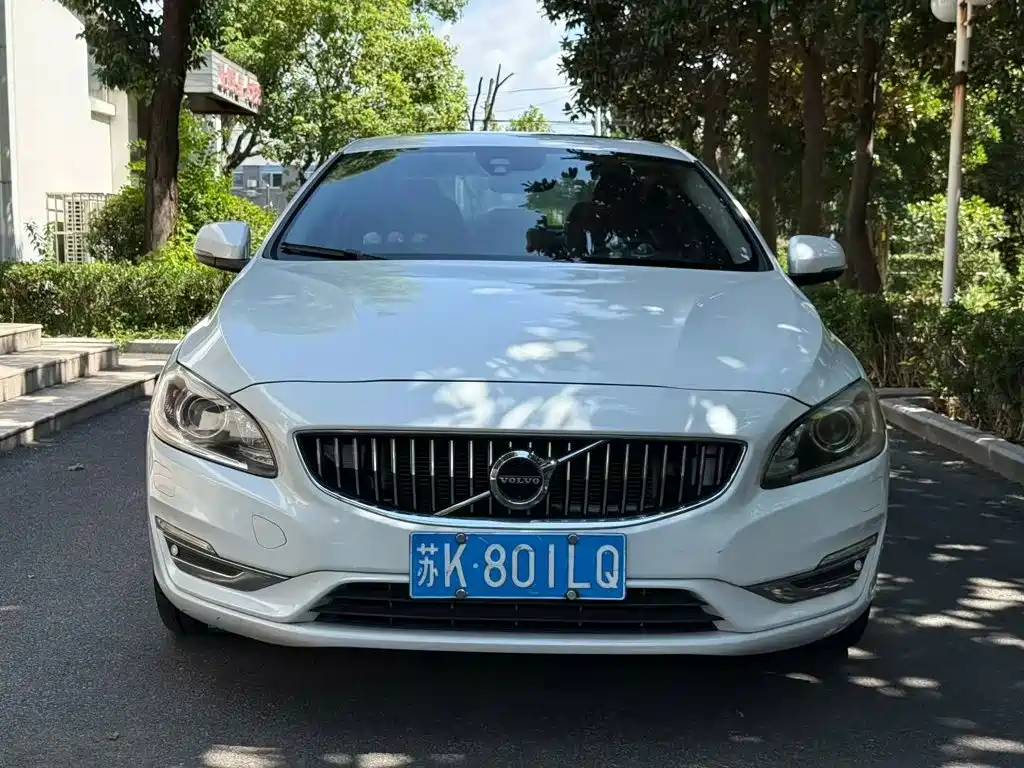 Volvo S60 — миниатюра 2