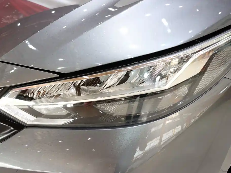 Nissan Sylphy — миниатюра 7