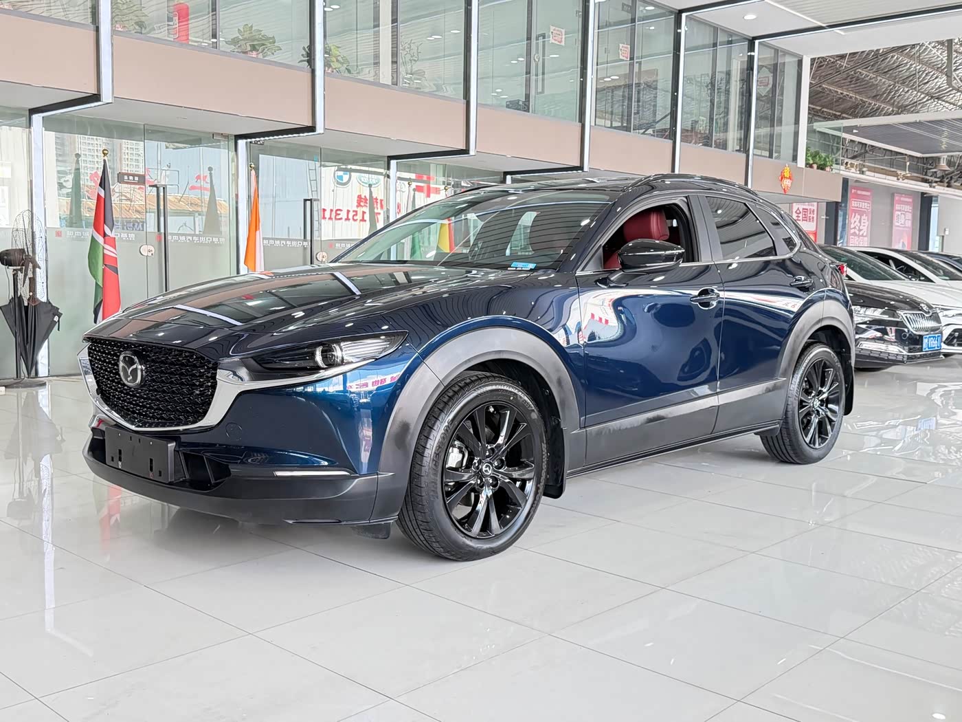 Mazda CX-30 2.0 л 2022 г. Чёрный, пробег 15000 км