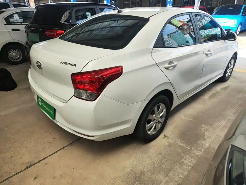 Hyundai Verna - фото 7