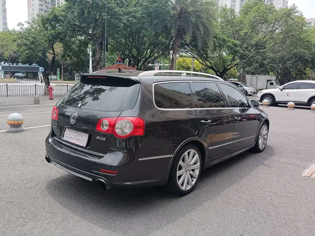 Volkswagen Passat 2008 R36