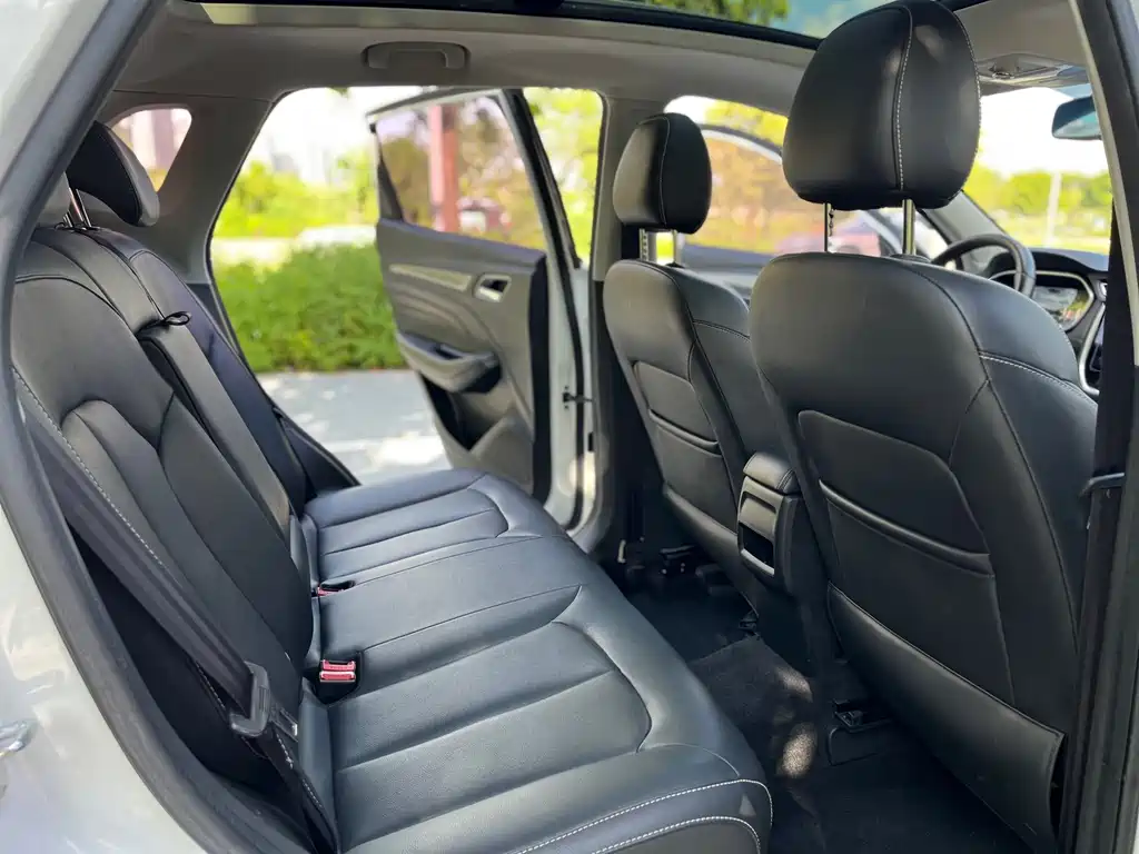 Roewe RX3 — миниатюра 15
