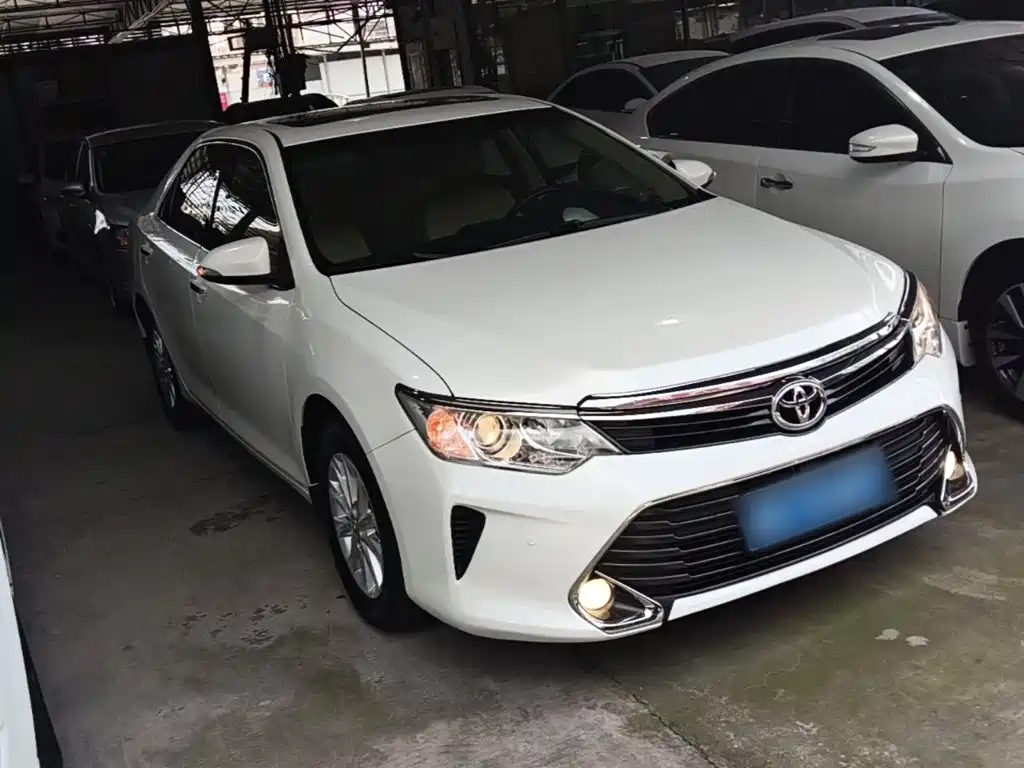 Toyota Camry — миниатюра 4
