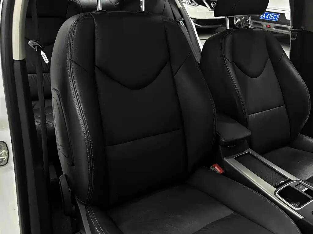 Citroen C4L — миниатюра 8