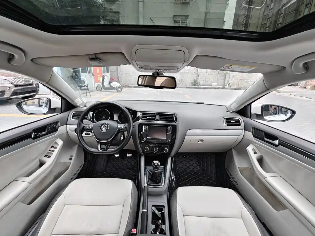 Volkswagen Sagitar — миниатюра 6