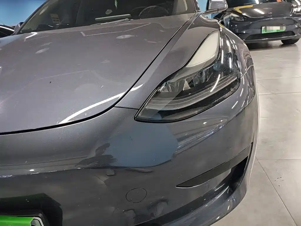 Tesla Model 3 — миниатюра 24