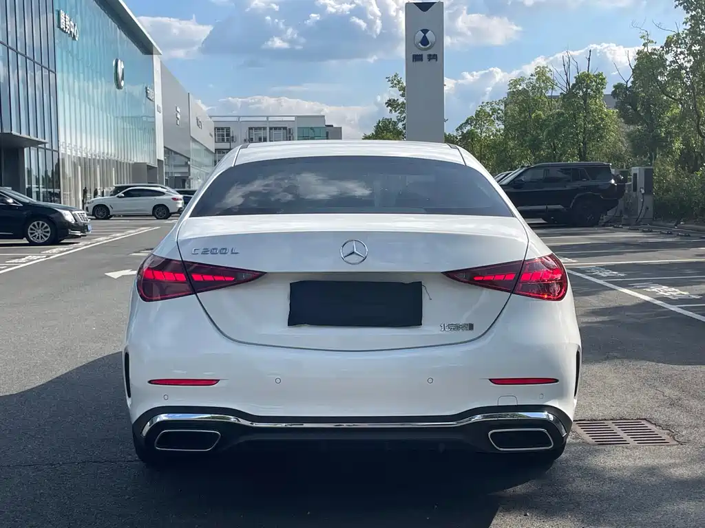 Mercedes-Benz C-Class — миниатюра 15