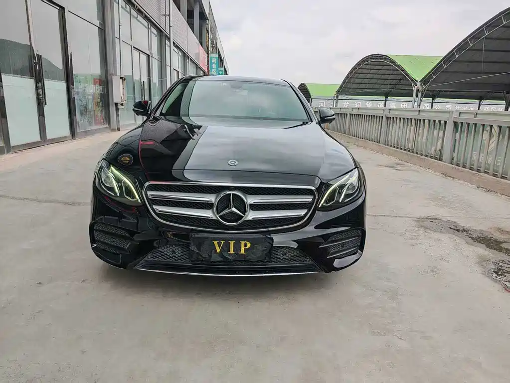 Mercedes-Benz E-Class — миниатюра 2