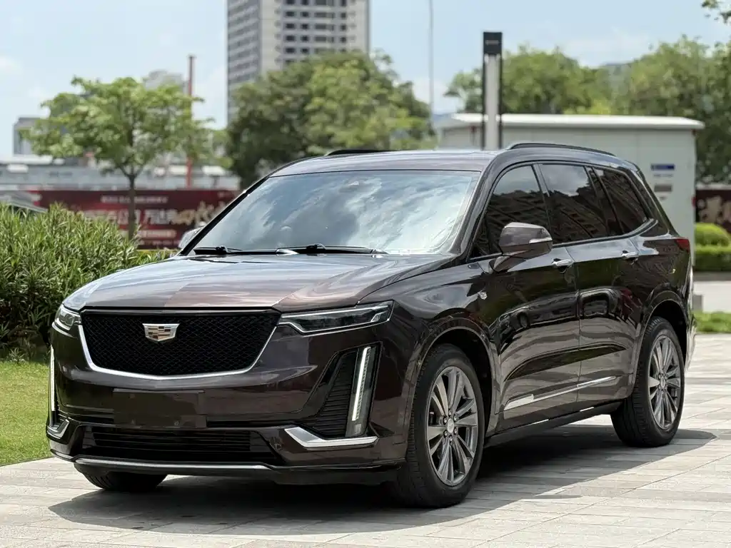 Купить Cadillac XT6