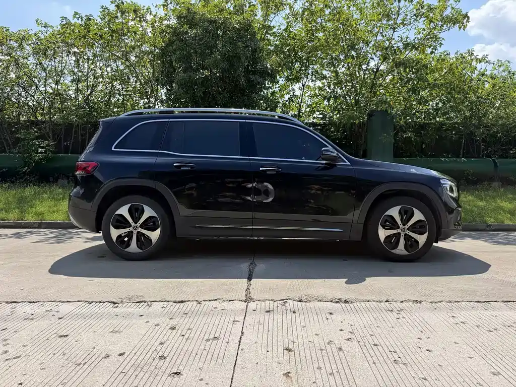 Mercedes-Benz GLB — миниатюра 6