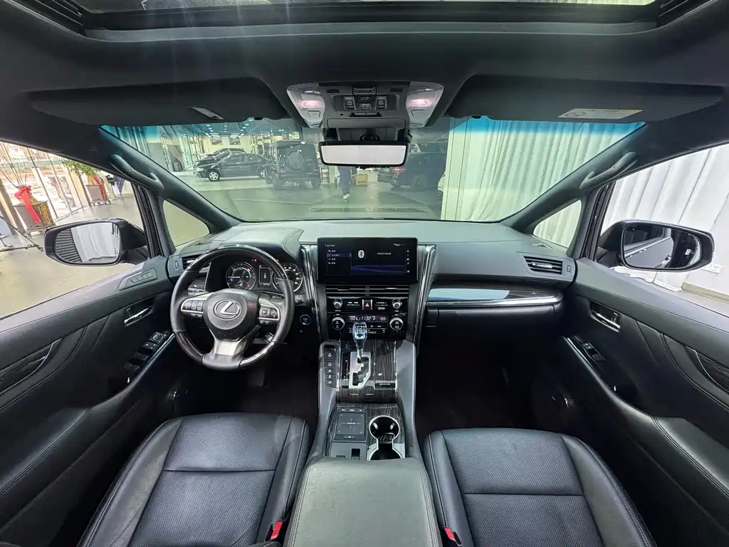 Lexus LM — миниатюра 6
