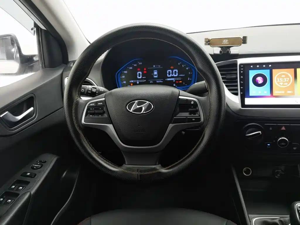 Hyundai Verna — миниатюра 11