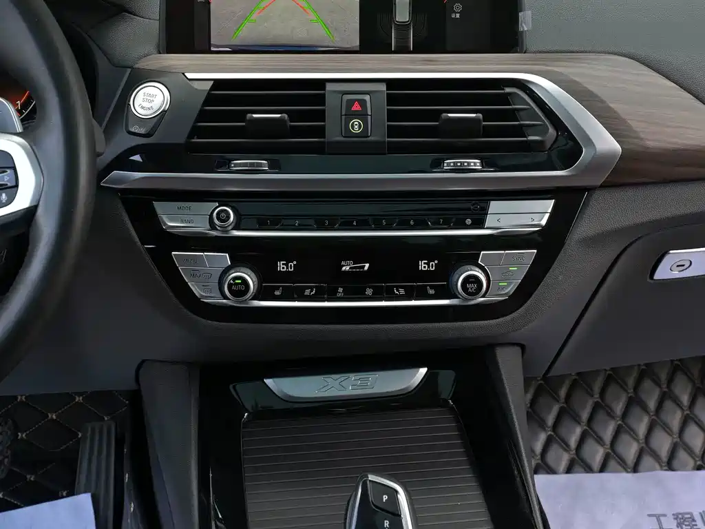 BMW X3 — миниатюра 10