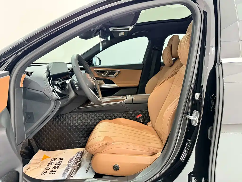 Mercedes-Benz E-Class — миниатюра 17