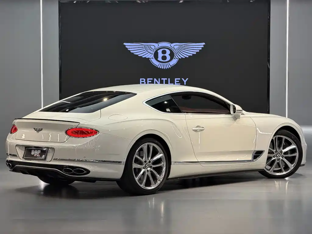 Bentley Continental 4.0T GT V8, фото 3