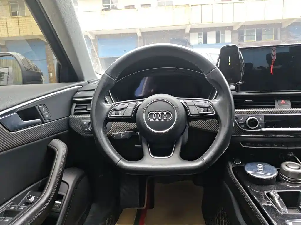Audi A4L — миниатюра 11