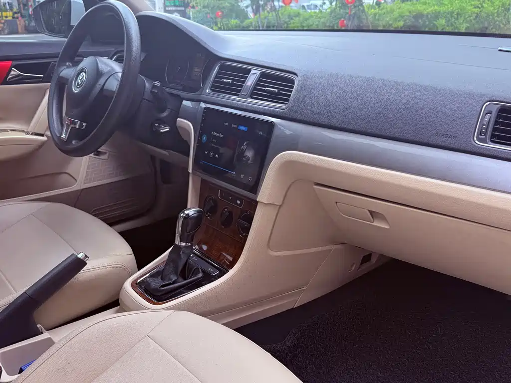 Volkswagen Lavida — миниатюра 11