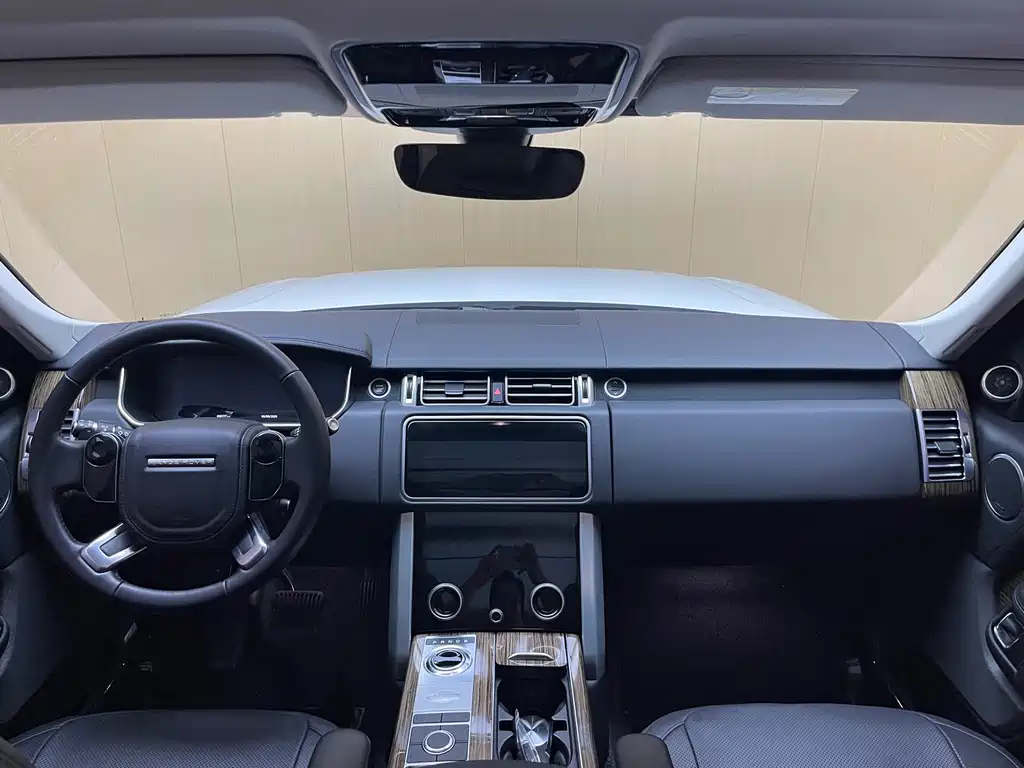 Land Rover Range Rover — миниатюра 5