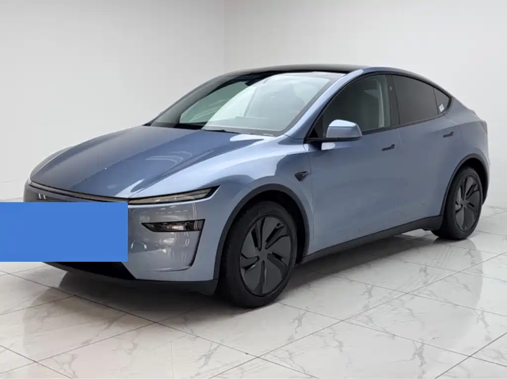 Tesla Model Y 2025