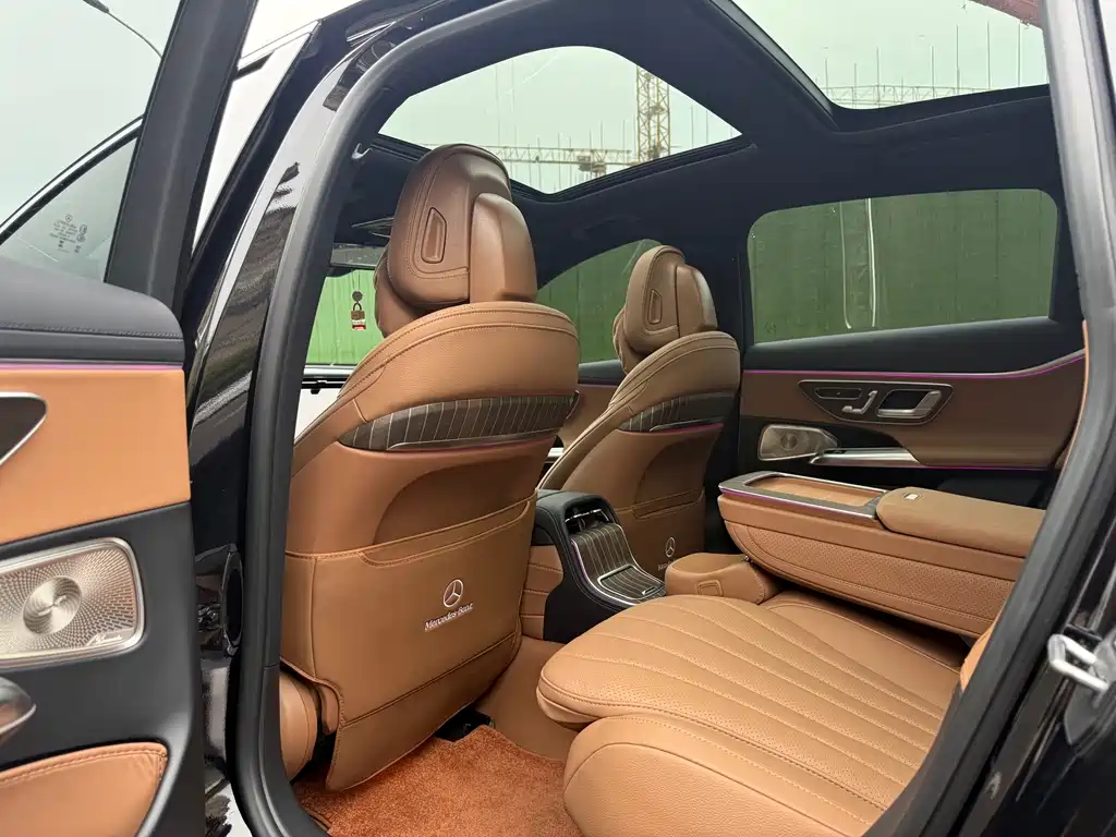 Mercedes-Benz E-Class — миниатюра 8