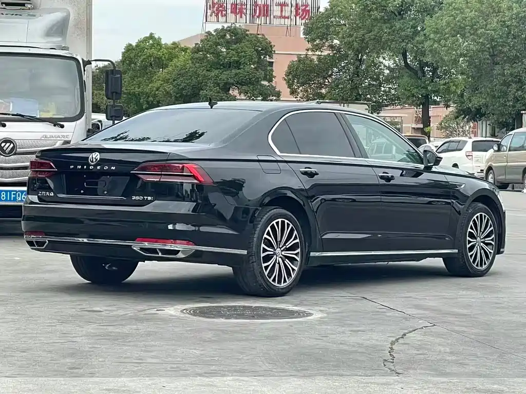 Volkswagen Phideon 380TSI 2WD Royal Premium Luxury Edition, фото 9