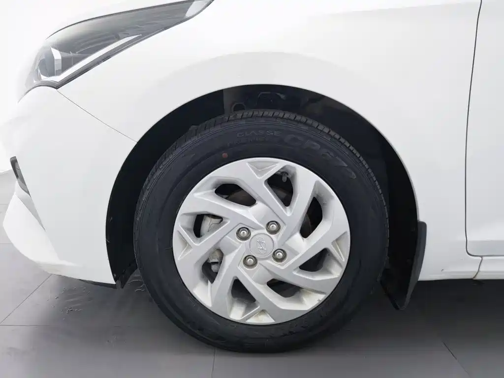 Hyundai Verna — миниатюра 17
