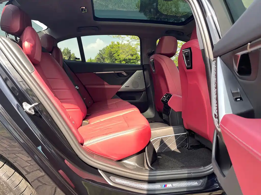 BMW 5 Series — миниатюра 15