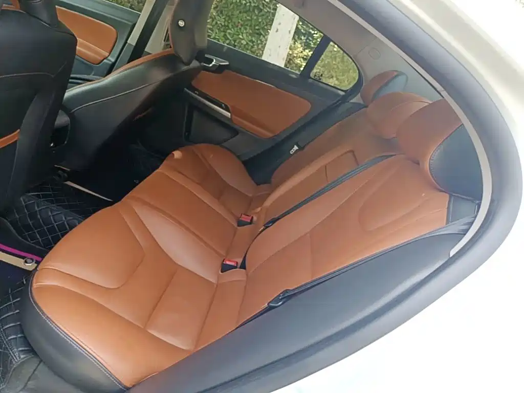 Volvo S60 — миниатюра 13