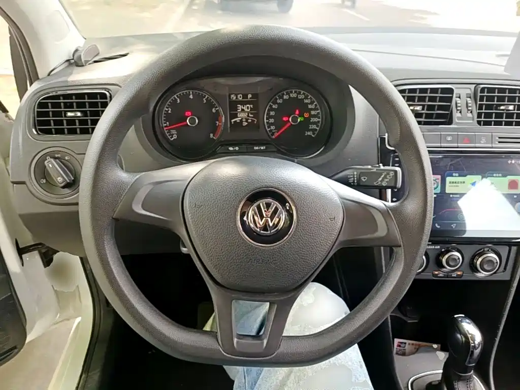 Volkswagen Polo — миниатюра 7