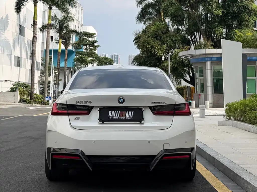 BMW i3 — миниатюра 5