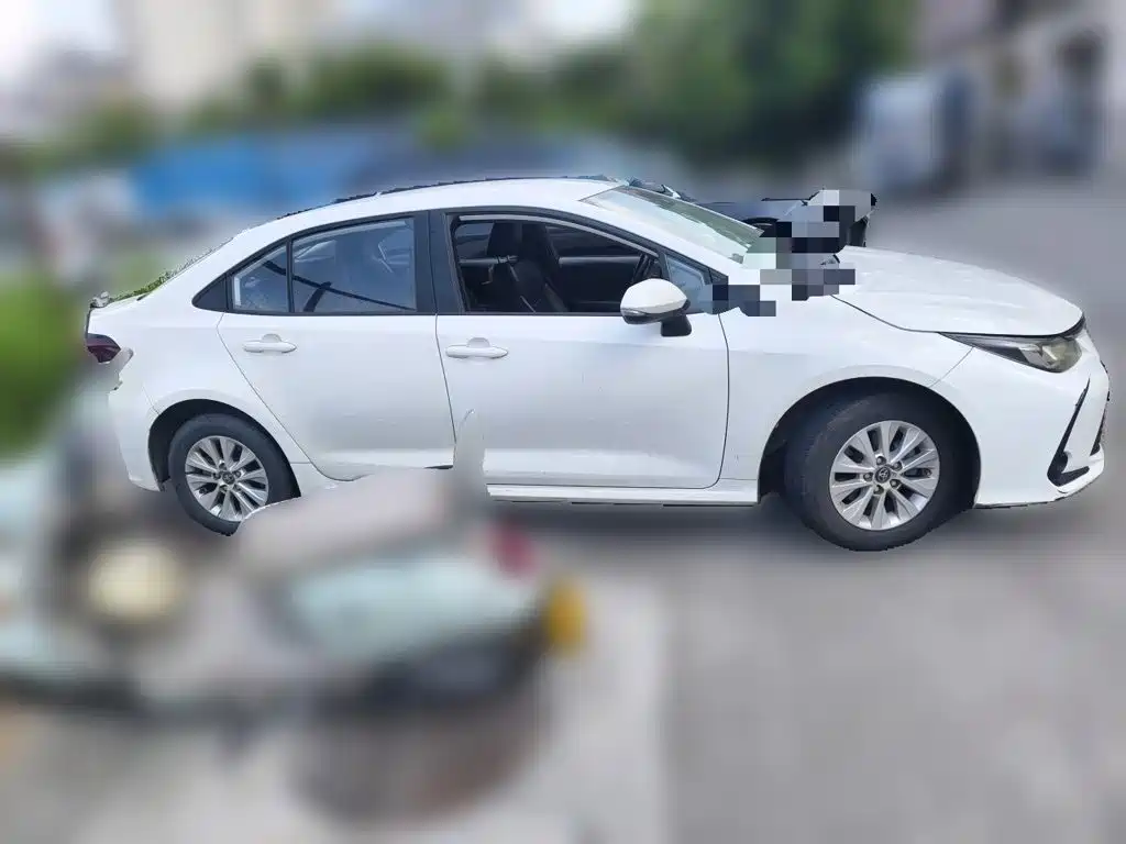 Toyota Corolla — миниатюра 4