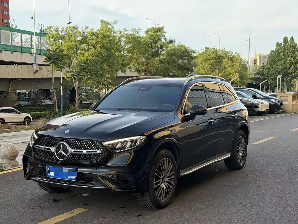 Mercedes-Benz GLC 2023