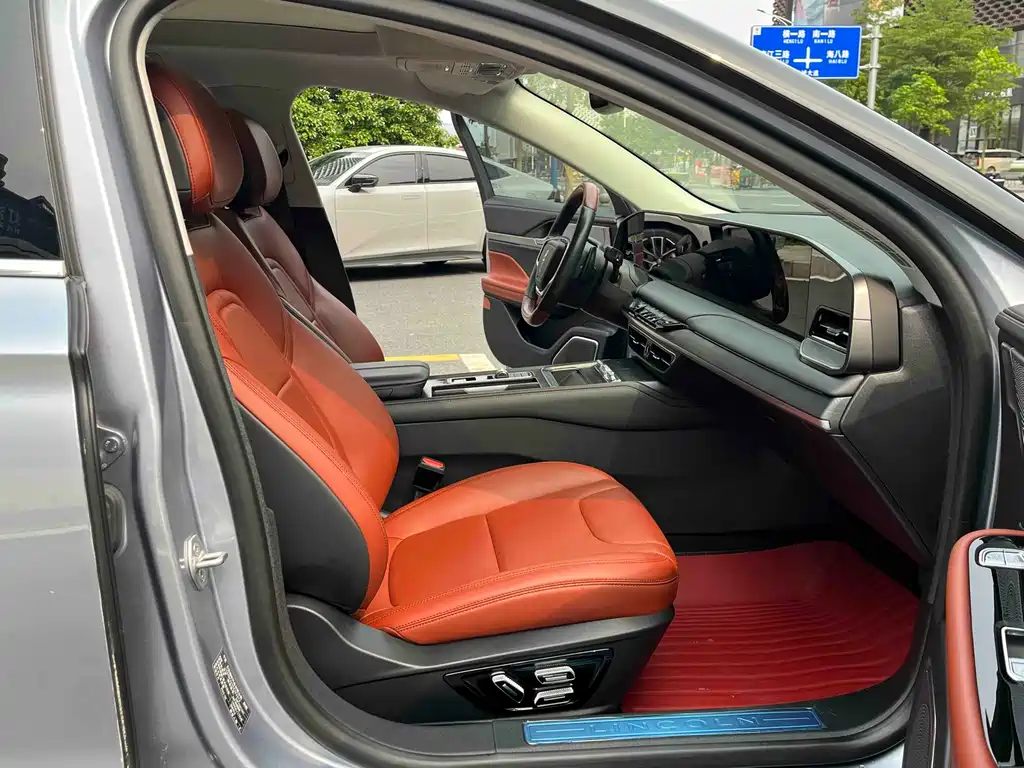 Lincoln Z 2022 i