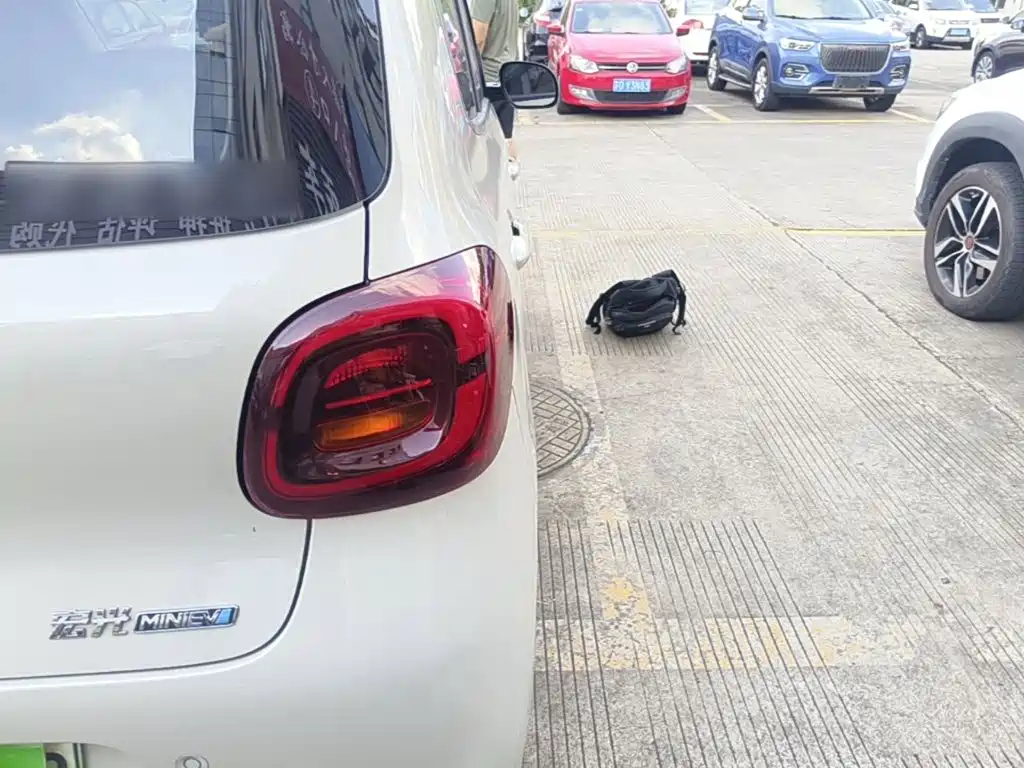 Wuling MINIEV — миниатюра 8